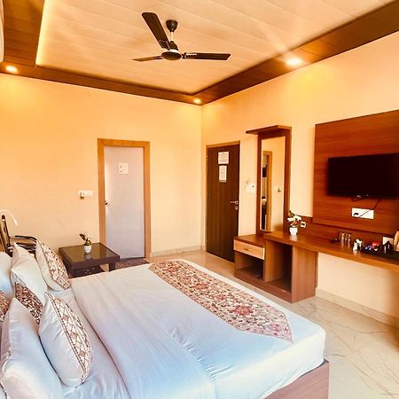 Heaven Resort Ayodhya Exterior photo