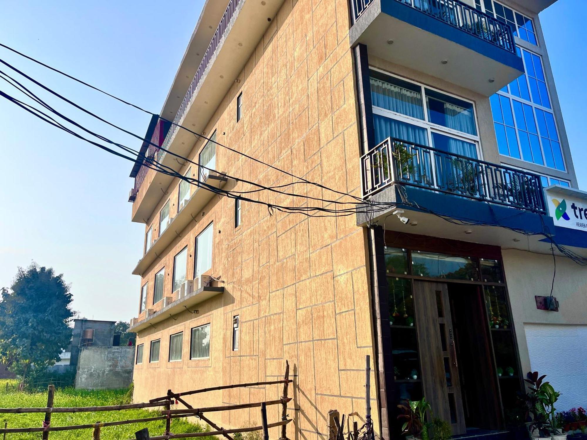 Heaven Resort Ayodhya Exterior photo