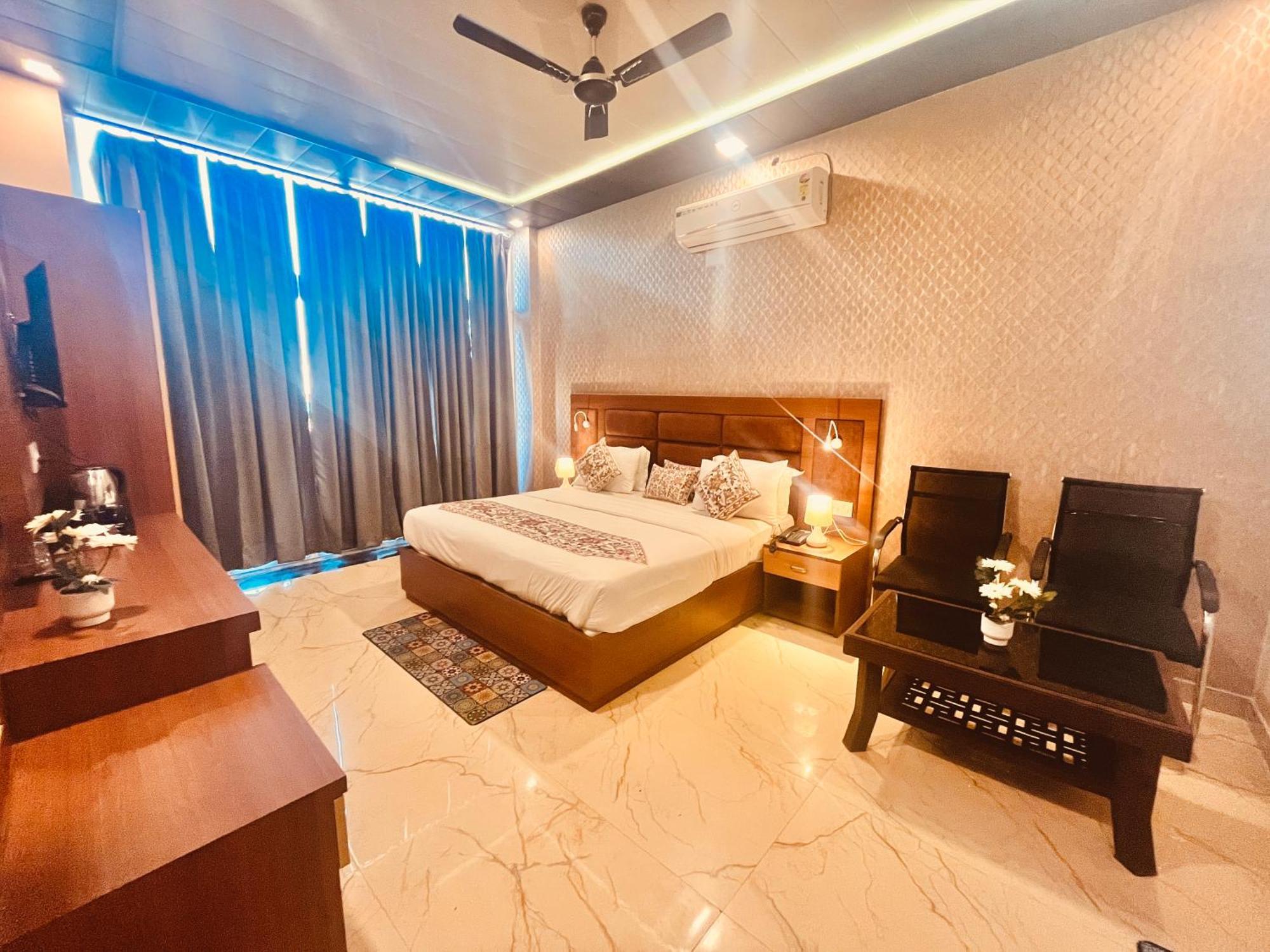 Heaven Resort Ayodhya Exterior photo